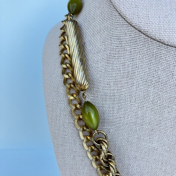 Sarah Coventry Green Lucite Double Link Strand Moon Glow Drop Necklace - Picture 2 of 16